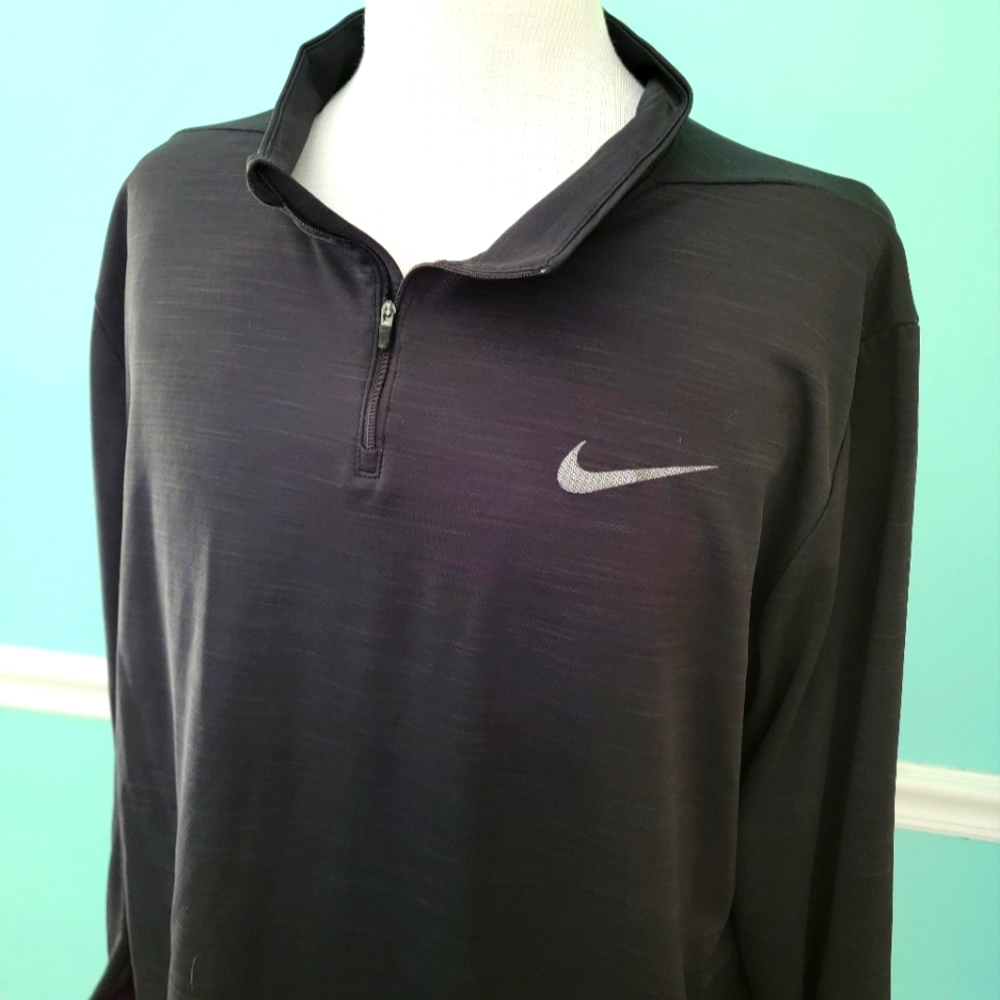 Nike "Dri-Fit" Pullover